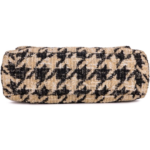RUNWAY CHANEL Maxi 19 • BEIGE BLACK SILVER Houndstooth Tweed • Gold RutheniumHW - Picture 5 of 16